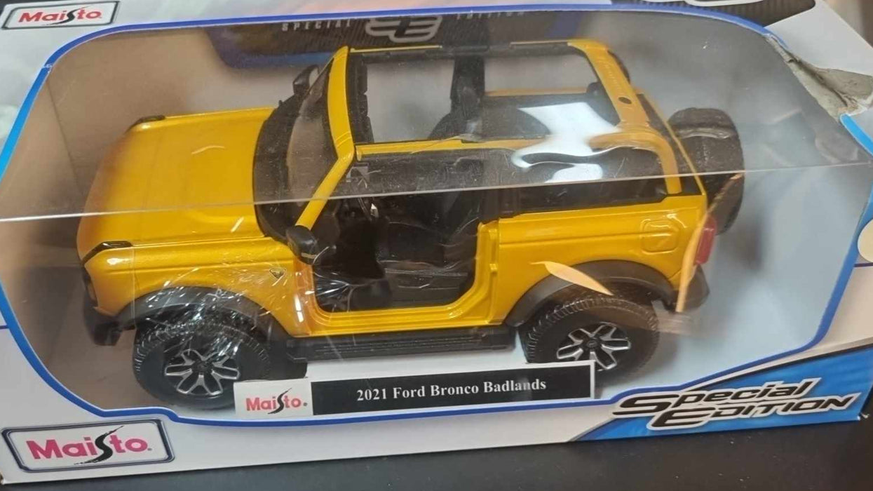 MAISTO CAR 1:18 MODEL 31637