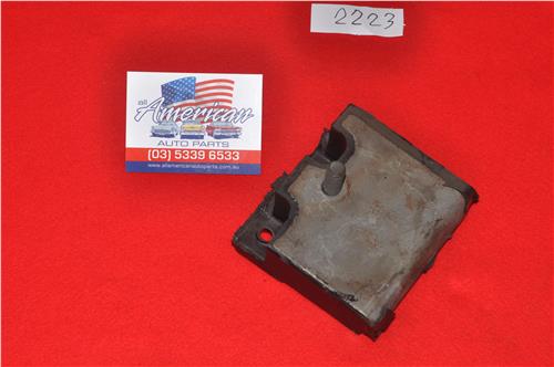 MM FORD 63-64 LHS MOTOR MOUNT   25378